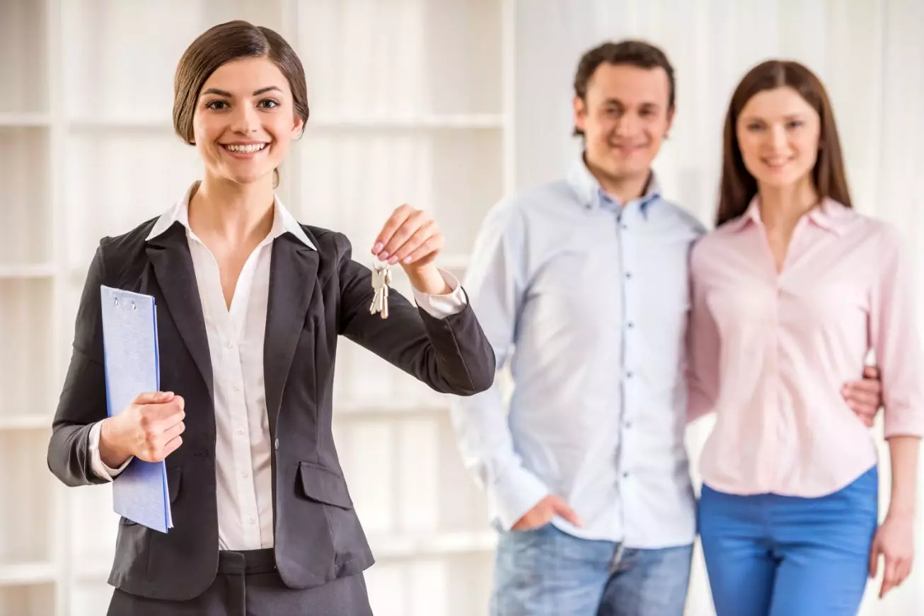 Home Agent With Excited Couple